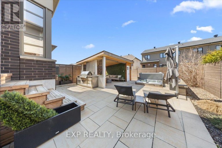 29639799/769-brian-good-avenue/riverside-southgloucester-glen/ottawa/ontario/K4M0E3_29