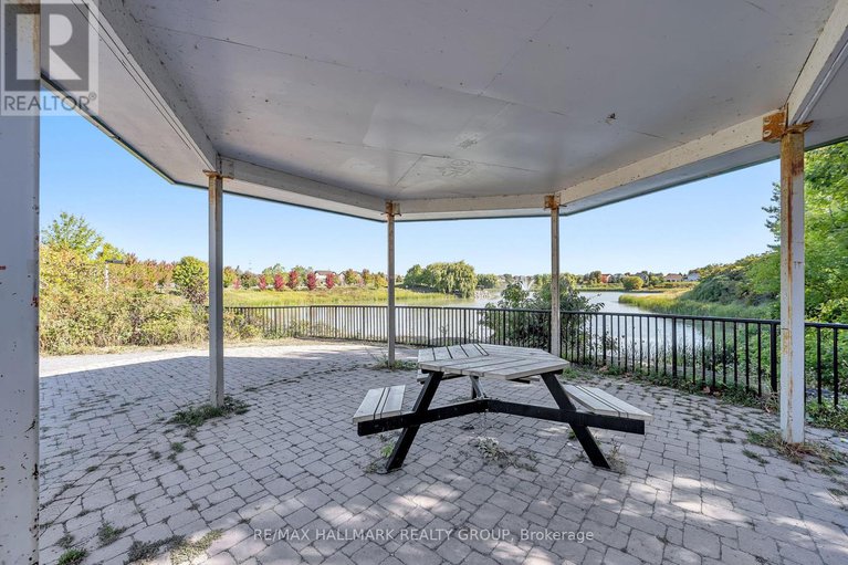 28884147/62-lakepointe-drive/avalon-east/ottawa/ontario/K4A5E5_27