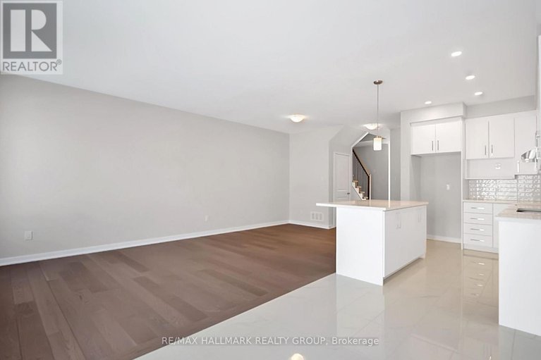 29360425/1922-hawker-private/huntley-ward-south-east/ottawa/ontario/K0A1L0_5