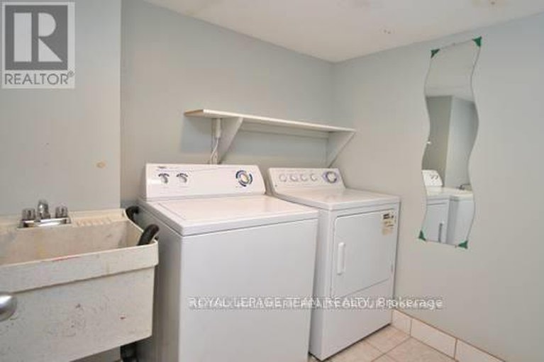 28359553/73-1957-stonehenge-crescent-e/pineview/ottawa/ontario/K1B4N7_18