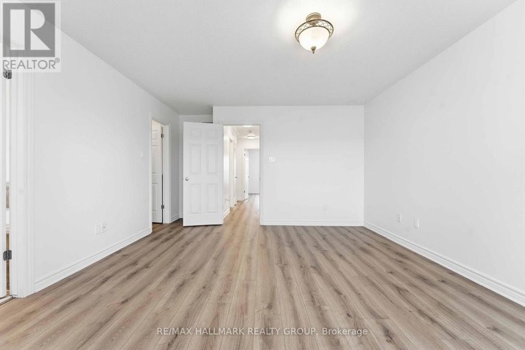 29099475/123-silvermoon-crescent/avalon-east/ottawa/ontario/K4A0P5_35