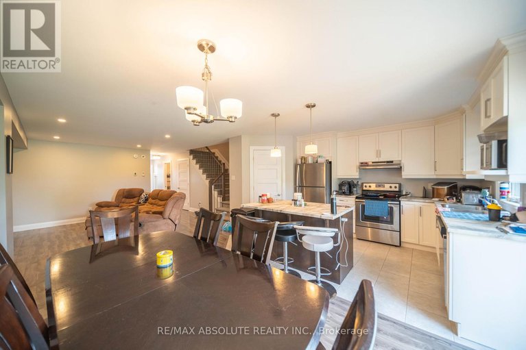 28473731/287-belfort-street/embrun/russell/ontario/K0A1W0_8