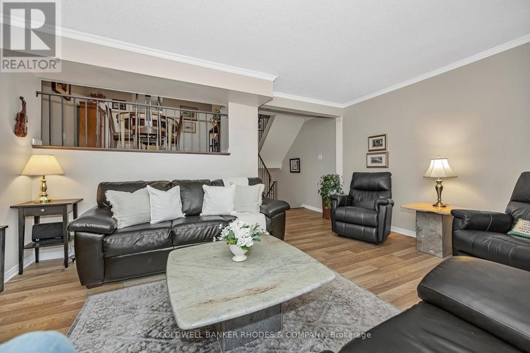 29597738/4-almond-lane/katimavik/ottawa/ontario/K2L3T2_8