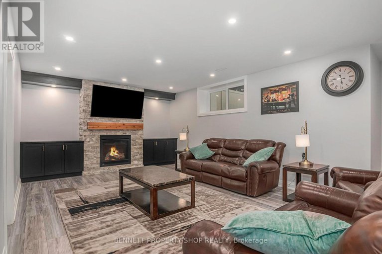 28848172/10-westwood-drive/meadowlandscrestview/ottawa/ontario/K2G2W7_19