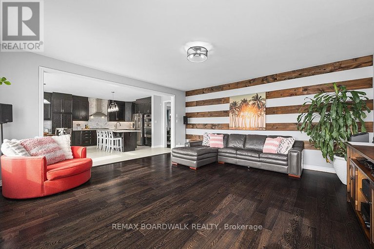 29414212/353-sweetclover-way/avalon-west/ottawa/ontario/K4A1E6_16