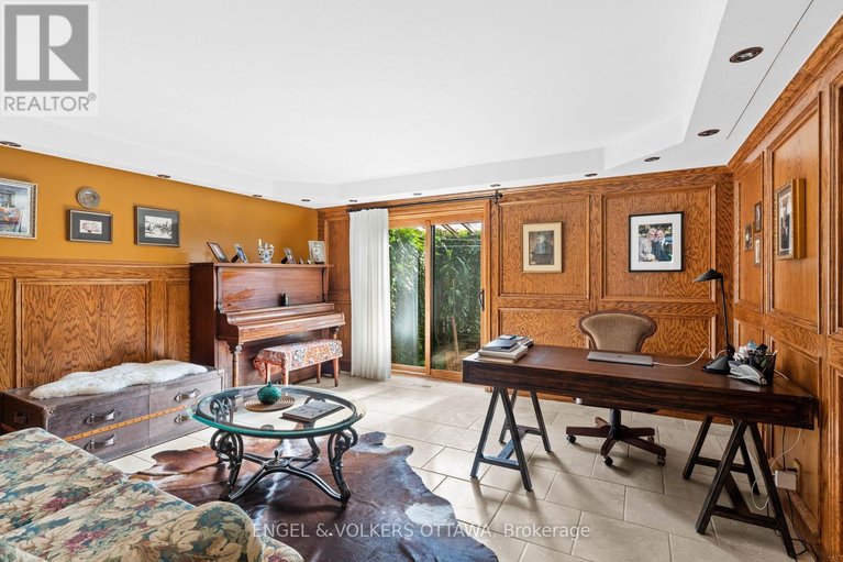 29614401/37-revol-road/merivale-gardens/ottawa/ontario/K2G0B8_29