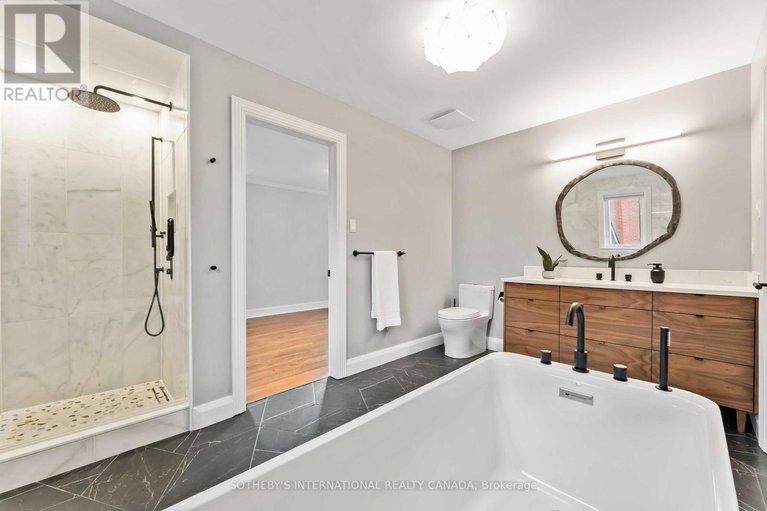 28996466/19-campfield-court/pineglencountry-place/ottawa/ontario/K2E7X8_32
