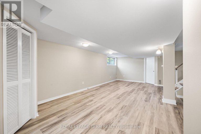 28939974/3-millbrook-crescent/city-viewskylinefisher-heightsparkwood-hills/ottawa/ontario/K2E5B6_33