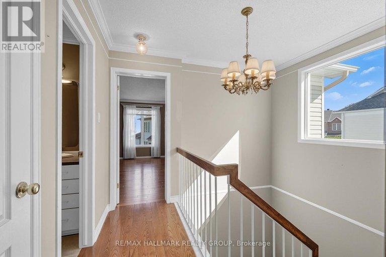 28869217/2357-raintree-drive/orleans-village/ottawa/ontario/K1W1J3_16