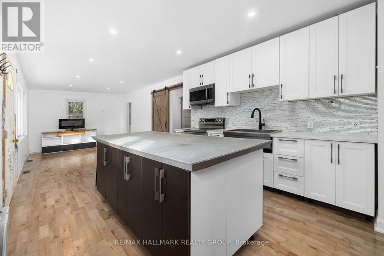 29474236/2601-regional-road-174-road/cumberland-village/ottawa/ontario/K4C1R2_13