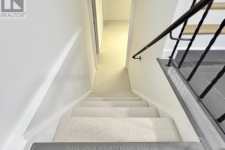 28730911/77-seabrooke-drive/glencairnhazeldean/ottawa/ontario/K2L2K4_41