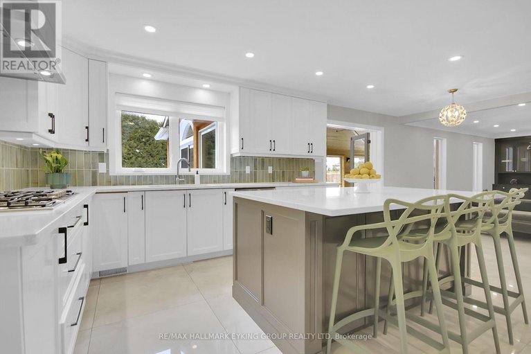 28224852/19-campfield-court/pineglencountry-place/ottawa/ontario/K2E7X8_16