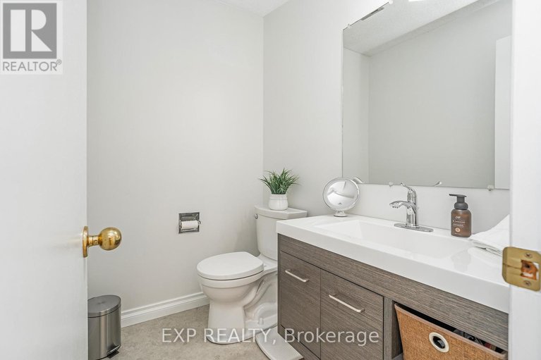 28799326/6084a-vineyard-drive/convent-glen/ottawa/ontario/K1C2M5_31