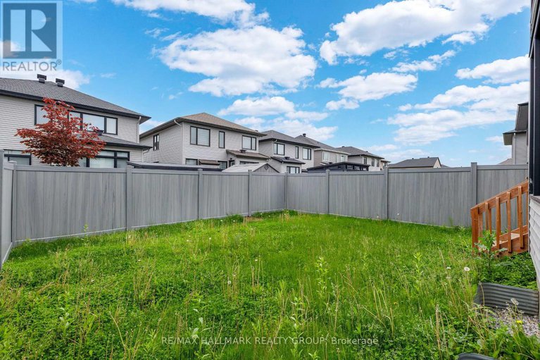 28451825/276-big-dipper-street/riverside-southgloucester-glen/ottawa/ontario/K4M0J6_33