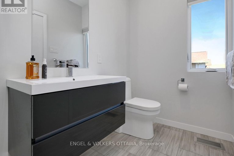 28726162/46-forest-hill-road/long-sault/south-stormont/ontario/K0C1P0_33