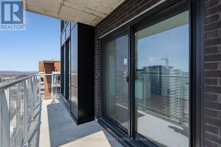 29589402/2202-180-george-street/lower-townbyward-market/ottawa/ontario/K1N0G8_21