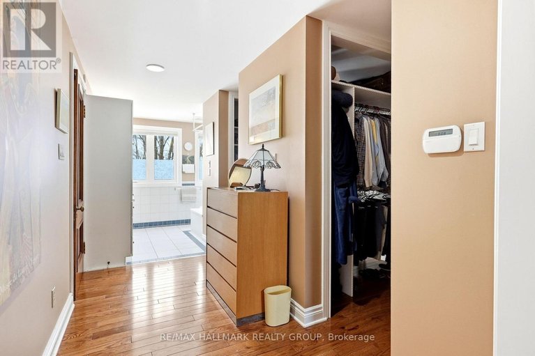 29571963/53-scrivens-street/britannia/ottawa/ontario/K2B8M6_11