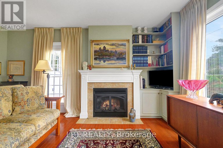 28230942/169-roger-road/faircrest-heights/ottawa/ontario/K1H5C7_32