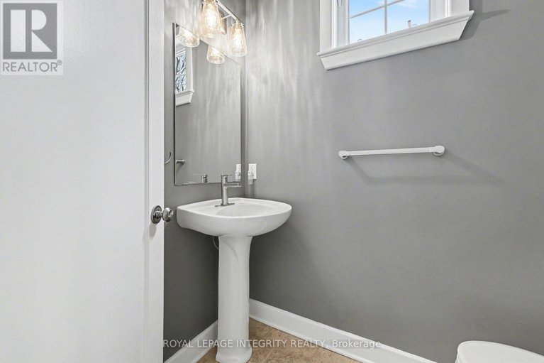 29434198/15-marsh-sparrow-private/morgans-grantsouth-march/ottawa/ontario/K2K3P1_22