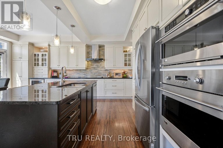 29642726/380-blackleaf-drive/stonebridge/ottawa/ontario/K2J5S5_17