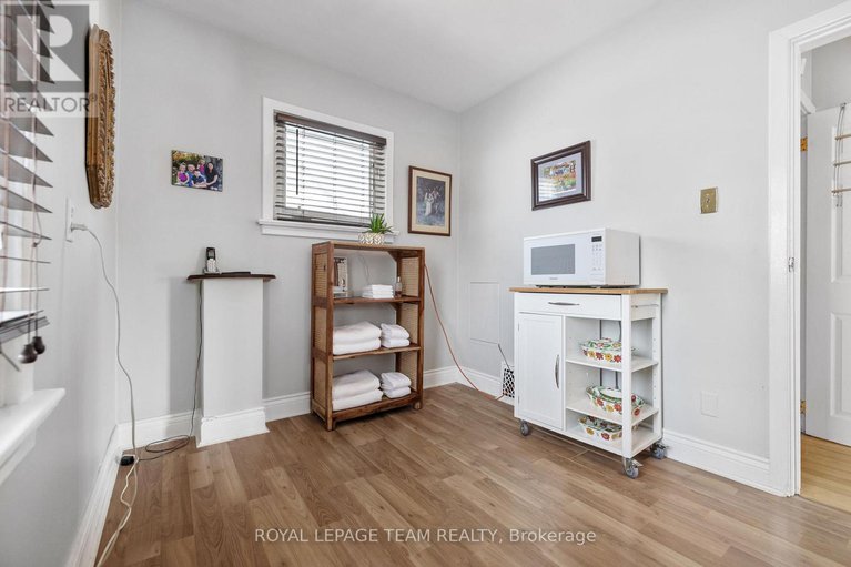 28500316/1357-thames-street/carlington/ottawa/ontario/K1Z7N3_19