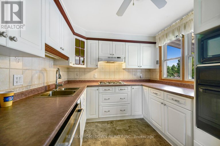 29152259/9-and-7-richmond-street/augusta-twp/augusta/ontario/K0E1P0_18