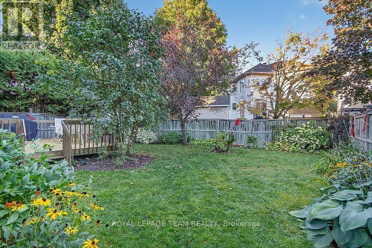 28929559/22-birchfield-avenue/emerald-meadowstrailwest/ottawa/ontario/K2M2N5_43