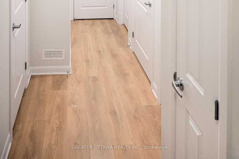 29592817/16-415-eldorado-private/morgans-grantsouth-march/ottawa/ontario/K2K0N9_12