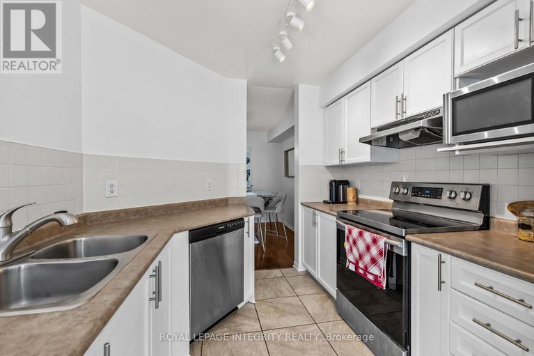 29348101/213-opus-street/emerald-meadowstrailwest/ottawa/ontario/K2S0J2_14