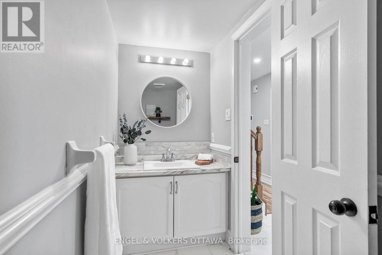 28419048/92-markland-crescent/barrhaven-east/ottawa/ontario/K2G5Z7_21