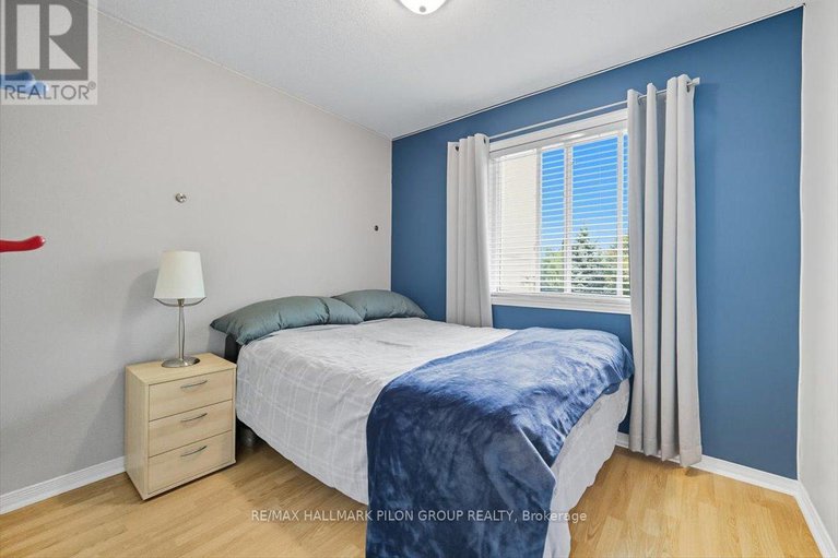 28847182/2064-breezewood-street/springridgeeast-village/ottawa/ontario/K4A4R9_18