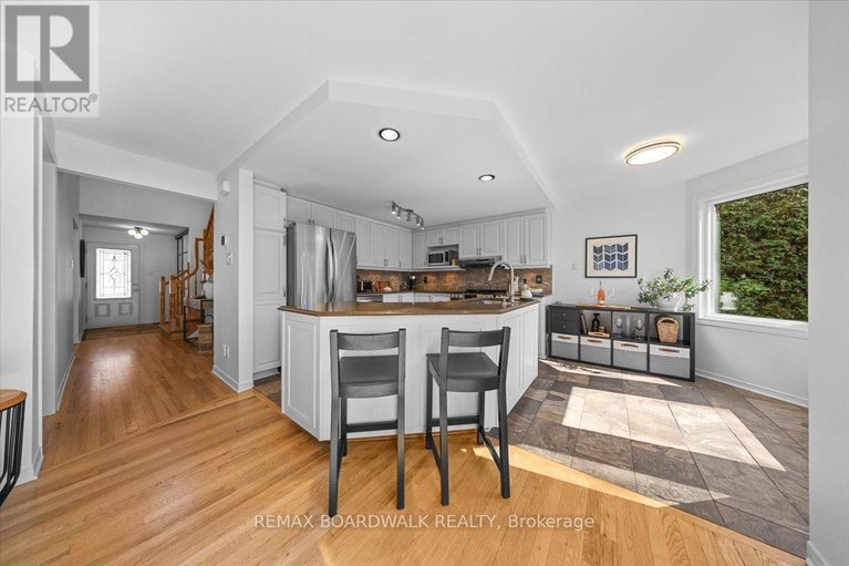 29650202/1715-teakdale-avenue/chapel-hill/ottawa/ontario/K1C6M8_6