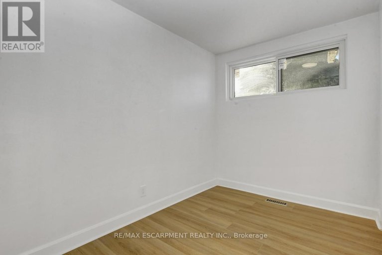 29414912/31-bellfield-street/bayshore/ottawa/ontario/K2B6K7_29