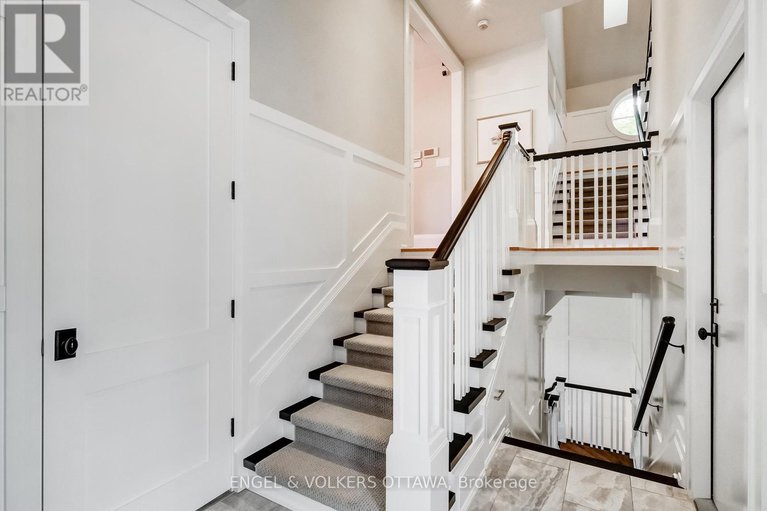 28062589/5651-herwig-place/manotick-south-to-roger-stevens/ottawa/ontario/K4M1B3_5