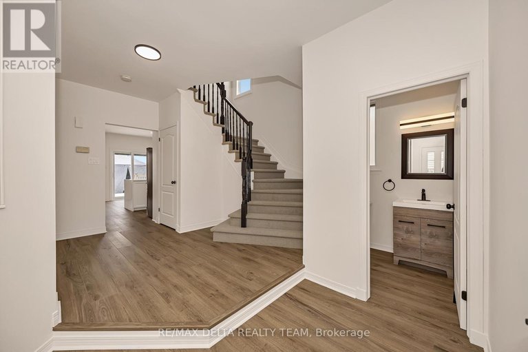 29647825/2164-sojourn-street/notting-hillsummerside/ottawa/ontario/K4A4E2_14