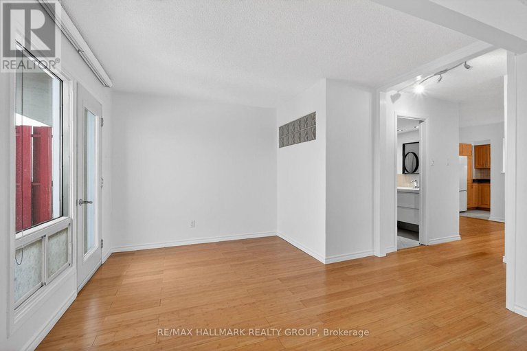 29326115/1408-158c-mcarthur-avenue/vanier/ottawa/ontario/K1L8E7_29