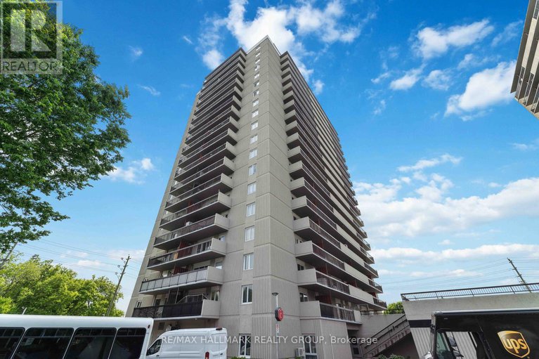 28414762/158c-mcarthur-avenue-s/vanier/ottawa/ontario/K1L8E7_1