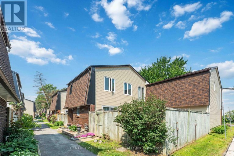 28453715/64-3691-albion-road/sawmill-creektimbermill/ottawa/ontario/K1T1P2_3