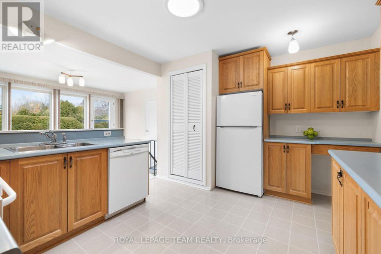 29081849/11-cherrywood-drive/arbeatha-park/ottawa/ontario/K2H6H1_21