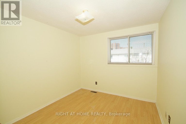 28229384/l-1466-heatherington-road/heron-gateindustrial-park/ottawa/ontario/K1V6S1_7