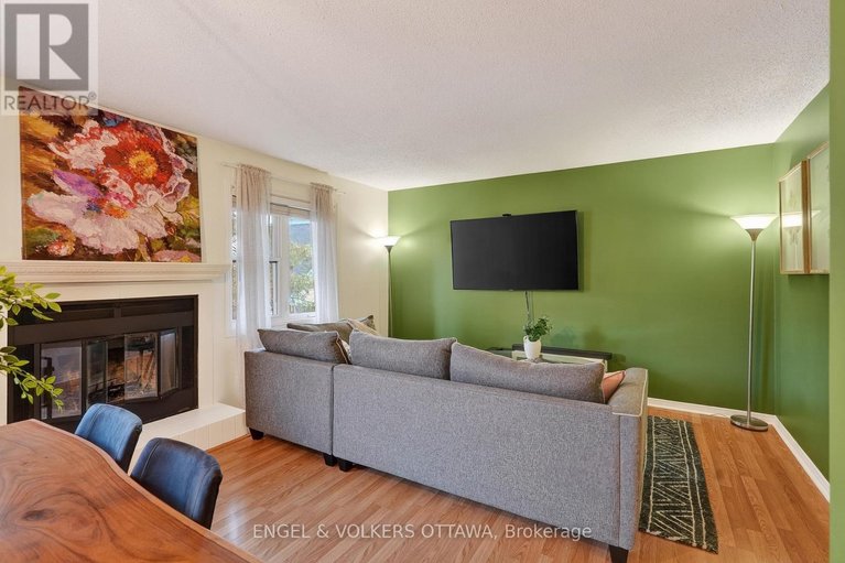 29581107/208-6-terrace-drive/westcliffe-estates/ottawa/ontario/K2H9J2_5