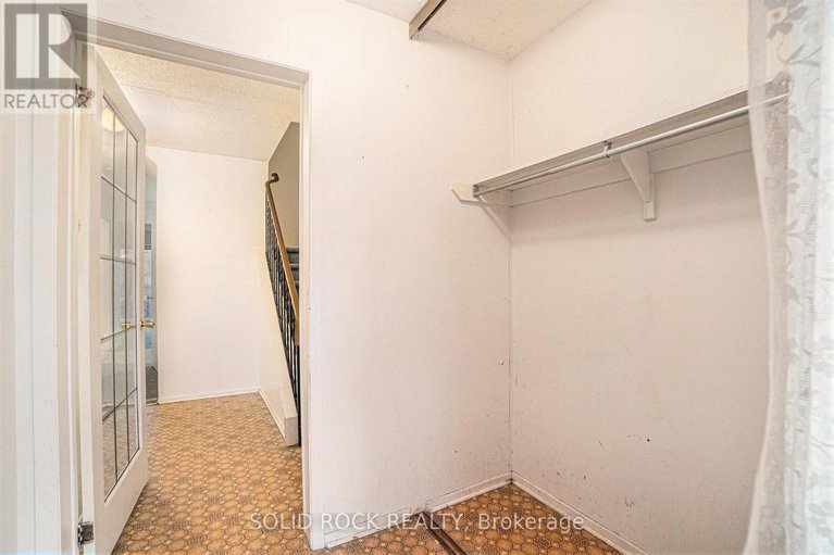 29065539/90-15-baneberry-crescent/glencairnhazeldean/ottawa/ontario/K2L2Y3_3