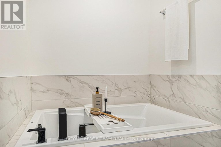 29239266/220-bristol-crescent/kemptville/north-grenville/ontario/K0G1J0_19