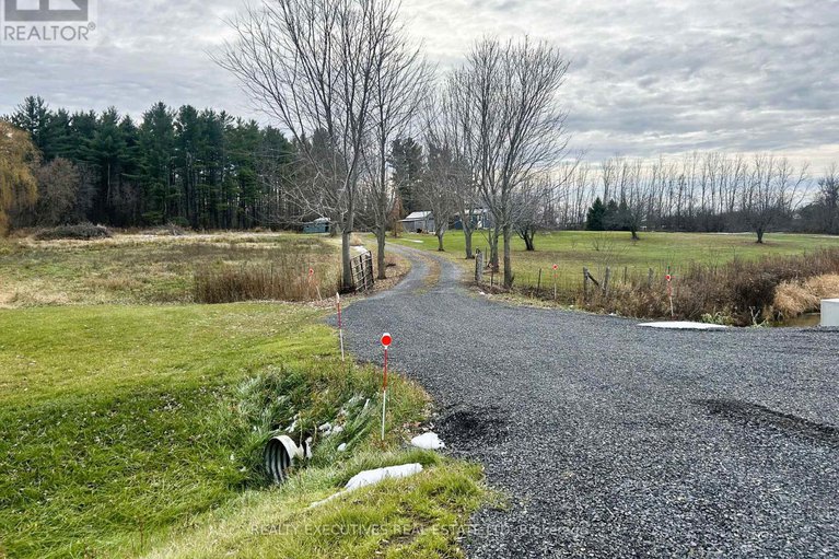 29413176/10030-glen-stewart-road/south-dundas-matilda-twp/south-dundas/ontario/K0E1C0_33