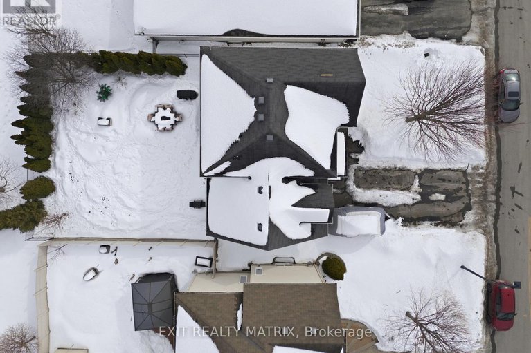 29438112/388-quartz-avenue/town-of-rockland/clarence-rockland/ontario/K4K0C7_34