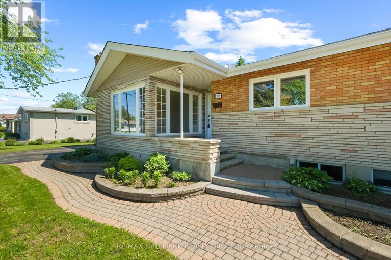 28379046/1399-aurele-street/pineview/ottawa/ontario/K1B3L4_7