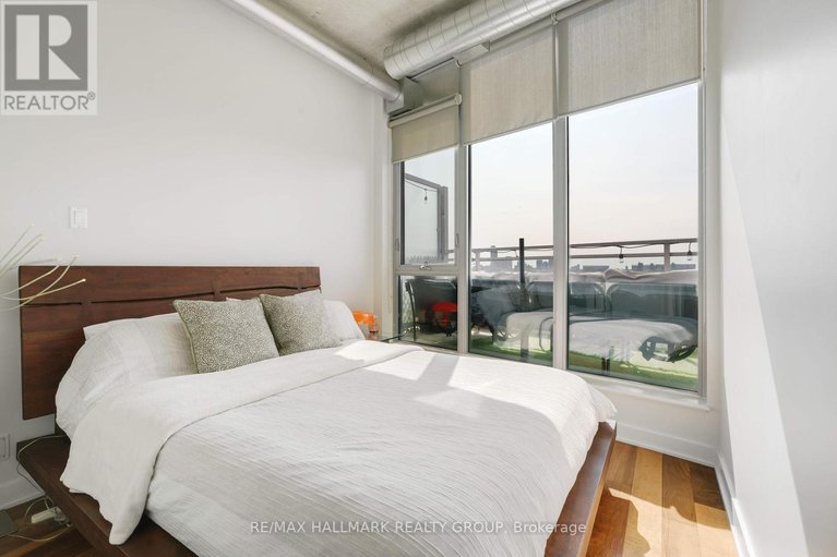 28842721/penthouse-804-360-mcleod-street/ottawa-centre/ottawa/ontario/K2P1A9_19