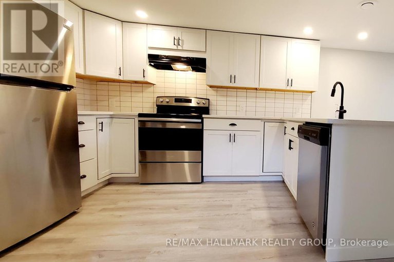 29345324/1329-bloomsbury-crescent/parkway-park/ottawa/ontario/K2C2Y8_17