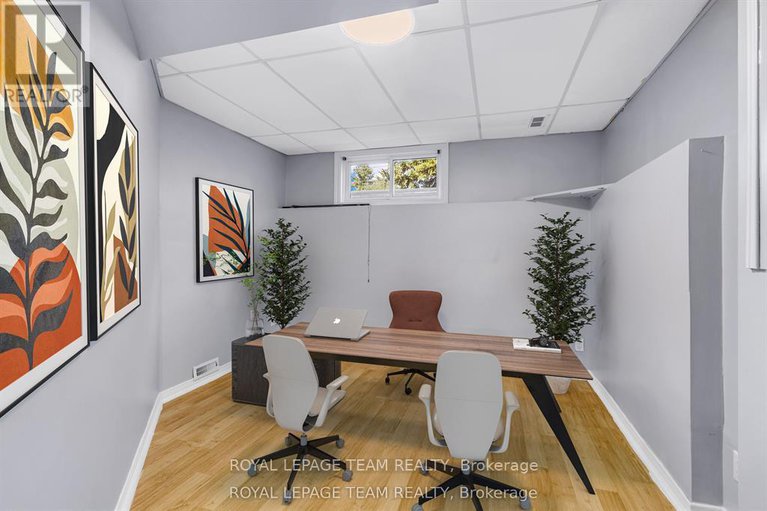 28982327/2-brookhaven-court/leslie-park/ottawa/ontario/K2H9E3_26