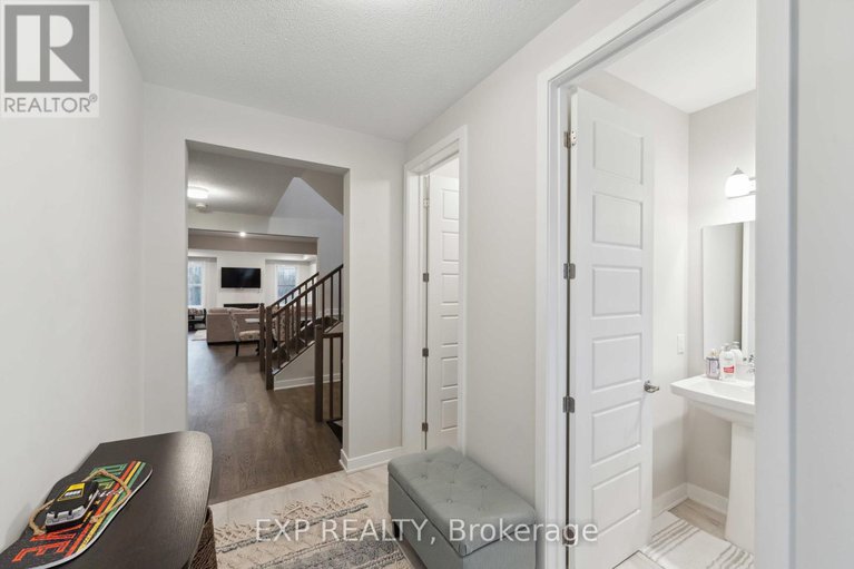 27724869/1053-showman-street-s/ottawa/ontario/K0A2Z0_5